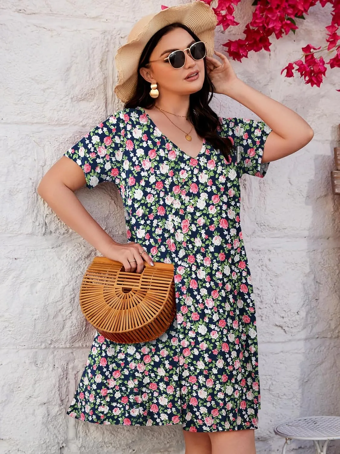 ZENNILO Women's Plus Size Swing Dress with Pockets Casual Summer Dresses V Neck Short Sleeve T Shirt Dress for Women